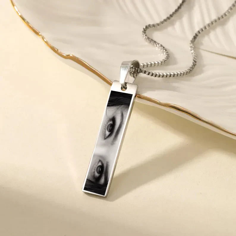 Grablix-Iris Love Pendant