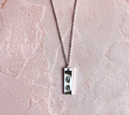 Grablix-Iris Love Pendant