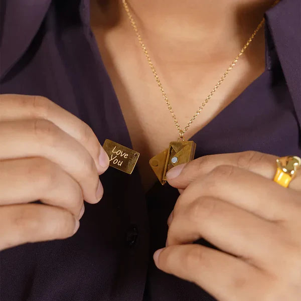 Grablix - Love envelope necklace